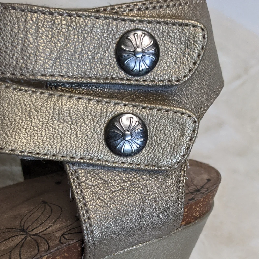 Rockport strappy wedge